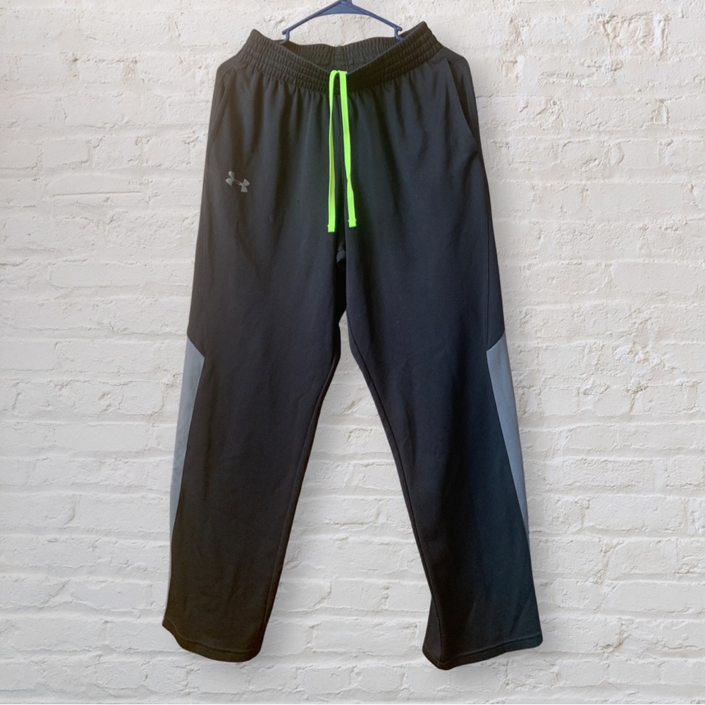 Under Armour Medium Sweatpants Loose Fitting